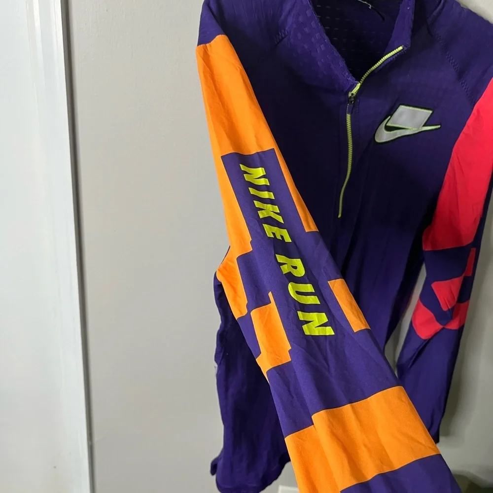 Nike Wild Run Therma Purple Half-Zip Pullover with Neon Accents size xl - Picture 5 of 9